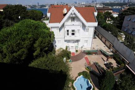 Üsküdar Sultantepede Komple Kiralık Ticari Köşk 1