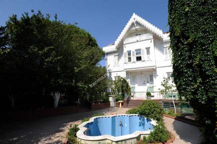 Üsküdar Sultantepede 1.750 M2 Arsa İçerisinde Kiralık 4