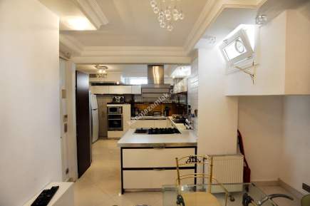 Üsküdar Sultantepede 1.750 M2 Arsa İçerisinde Kiralık 37