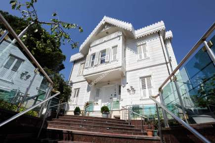 Üsküdar Sultantepede 1.750 M2 Arsa İçerisinde Kiralık 7