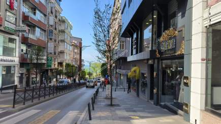 Trabzon Meydan Gazipaşa Caddesi Üzeri Kiralık Ofisler 2