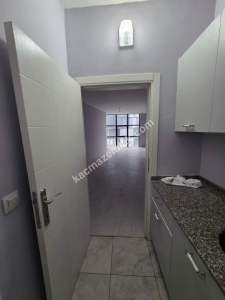 Kaşüstü Kiralık Büro/Ofis/Klinik İçin Uygun İş Yeri/1+1 24