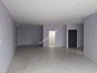 Kaşüstü Kiralık Büro/Ofis/Klinik İçin Uygun İş Yeri/1+1 27