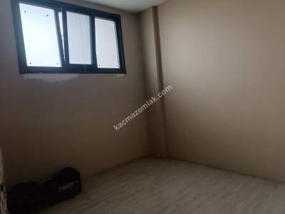 Kağıthanede Önü Açık 2 Kat 350 M Kiralık Düz Giriş Depo 8