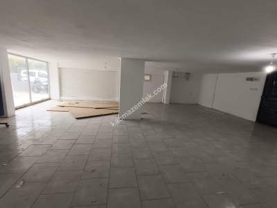 Aydınevler’de Kiralık 130 M² Dükkan – Önü Açık, 2