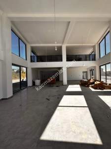 Manavgat Ilıcada 950 M2 Dükkan 1