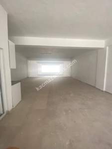 Manavgat Sanayi Mahallesinde Kiralık Dükkan 4