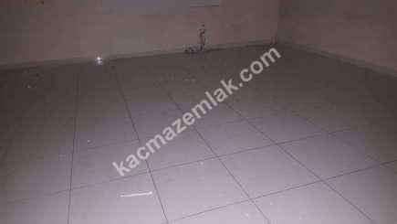 Bağcılar Yavuz Selim Mah. Düz Giriş 500 M2 İskanlı 25