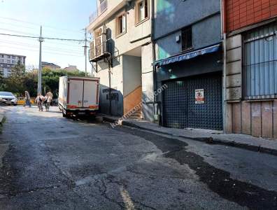 Nurtepe'de Geniş Cephe 350 M2 Köşe Depo, Çift Girişli 11