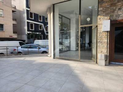 Küçükyalı Mektep Cadde Üzerinde Yeni Bina Depolu Dükkan 5