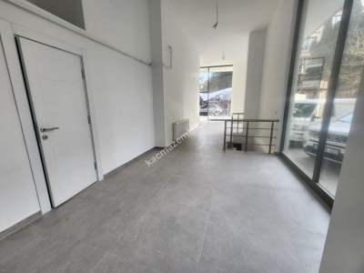 Küçükyalı Mektep Cadde Üzerinde Yeni Bina Depolu Dükkan 9