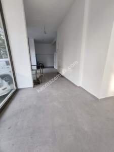 Küçükyalı Mektep Cadde Üzerinde Yeni Bina Depolu Dükkan 16