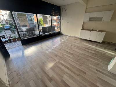 Küçükyalı Minibüse 1. Paralelde Marmaraya Komşu Dükkan 5