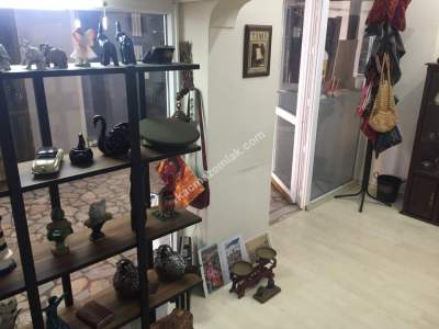 Minibüs Yolunda Pasaj İçinde Dükkan 15M2 8