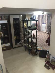 Minibüs Yolunda Pasaj İçinde Dükkan 15M2 4