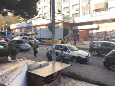 Minibüs Yolunda Pasaj İçinde Dükkan 15M2 10