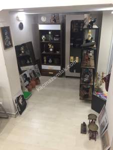 Minibüs Yolunda Pasaj İçinde Dükkan 15M2 2