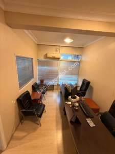 Küçükyalıda Minibüse Yakın Geniş M2'Li Eşyalı Dükkan 9