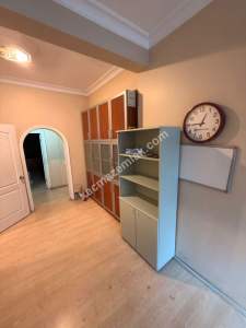 Küçükyalıda Minibüse Yakın Geniş M2'Li Eşyalı Dükkan 19