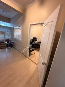 Küçükyalıda Minibüse Yakın Geniş M2'Li Eşyalı Dükkan 16