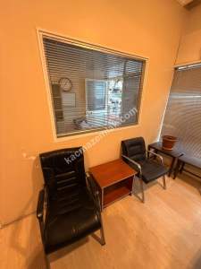 Küçükyalıda Minibüse Yakın Geniş M2'Li Eşyalı Dükkan 12