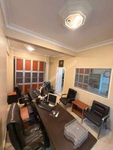 Küçükyalıda Minibüse Yakın Geniş M2'Li Eşyalı Dükkan 11