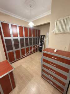 Küçükyalıda Minibüse Yakın Geniş M2'Li Eşyalı Dükkan 13