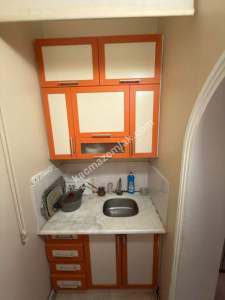 Küçükyalıda Minibüse Yakın Geniş M2'Li Eşyalı Dükkan 2