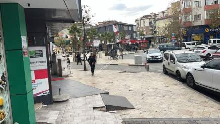 Sancaktepe Samandıra Saat Kulesi Önünde 350 M² Dükkan 1