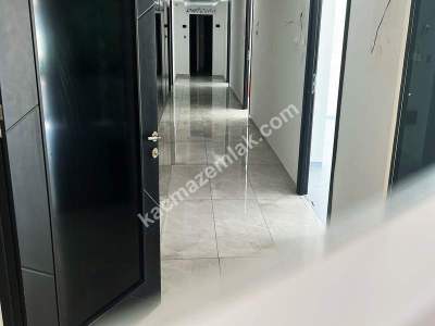 Şişli'de Plazada Bağımsız Girişli 750 M2 Kiralık İşyer 13