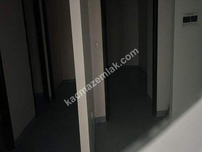 Şişli'de Plazada Bağımsız Girişli 750 M2 Kiralık İşyer 20