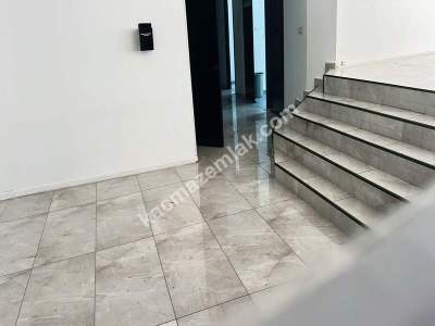 Şişli'de Plazada Bağımsız Girişli 750 M2 Kiralık İşyer 8