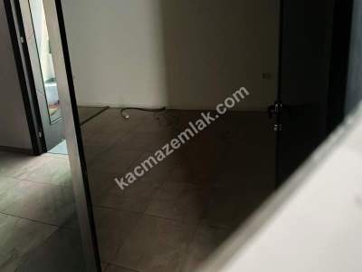 Şişli'de Plazada Bağımsız Girişli 750 M2 Kiralık İşyer 21