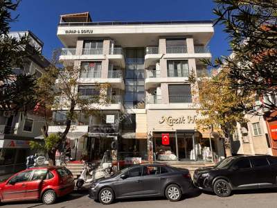 Acıbadem Caddesinde, Tabela Değerli, 260 M2 Net,Kiralık 39