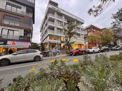 Acıbadem Caddesinde, Tabela Değerli, 260 M2 Net,Kiralık 1