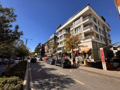 Acıbadem Caddesinde, Tabela Değerli, 260 M2 Net,Kiralık 35