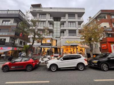 Acıbadem Caddesinde, Tabela Değerli, 260 M2 Net,Kiralık 3