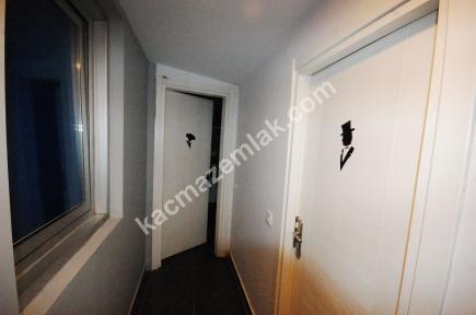 Aydınevler De E-5 Cepheli Müstakil Tek Katlı Bina 9