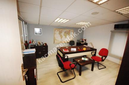 Aydınevler De E-5 Cepheli Müstakil Tek Katlı Bina 25