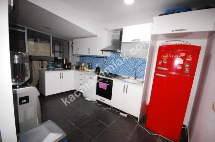 Aydınevler De E-5 Cepheli Müstakil Tek Katlı Bina 16