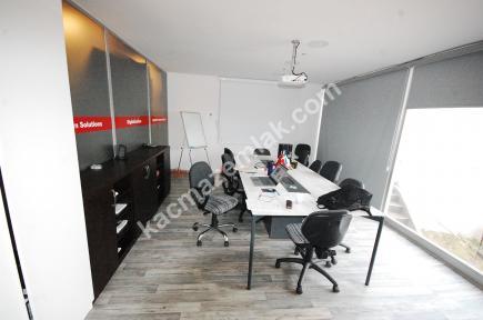 Aydınevler De E-5 Cepheli Müstakil Tek Katlı Bina 21