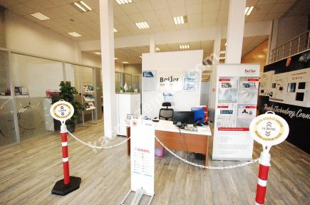 Aydınevler De E-5 Cepheli Müstakil Tek Katlı Bina 2