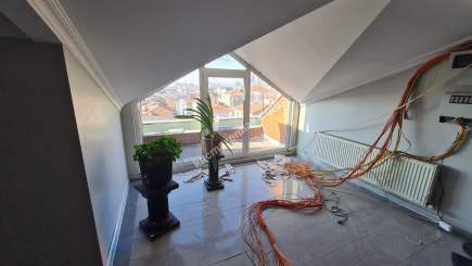 Ümraniye Tepeüstü Merkezde, Katta 400 M2 İş Hanı 18