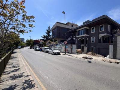 Küçük Çamlıcada Cadde Üzeri 1350 M2 Kiralık Komple Bina 16