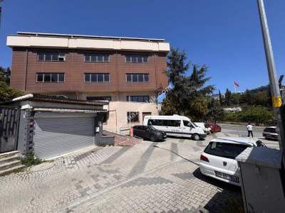 Küçük Çamlıcada Cadde Üzeri 1350 M2 Kiralık Komple Bina 7