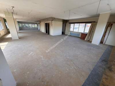 Küçük Çamlıcada Cadde Üzeri 1350 M2 Kiralık Komple Bina 22