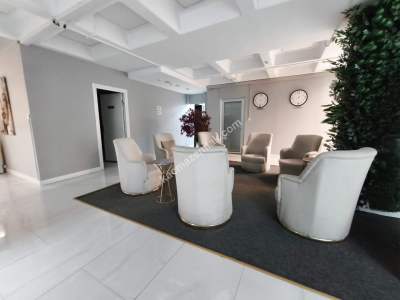 Şişli'de Camlı Plazada Dekorasyonlu, 500 M2 Kiralık 4