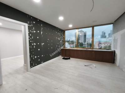 Şişli'de Camlı Plazada Dekorasyonlu, 500 M2 Kiralık 27