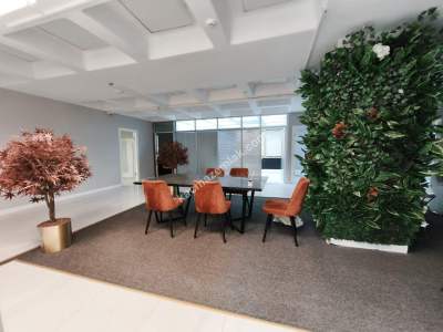 Şişli'de Camlı Plazada Dekorasyonlu, 500 M2 Kiralık 6