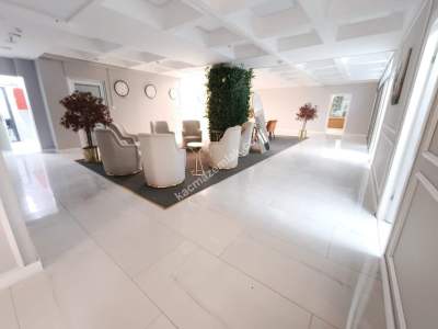 Şişli'de Camlı Plazada Dekorasyonlu, 500 M2 Kiralık 5